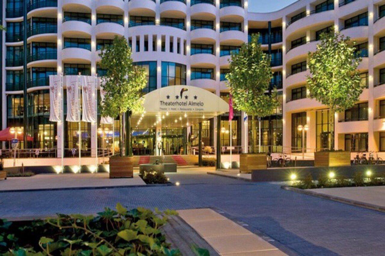 Van Der Valk Theaterhotel Алмело Екстериор снимка