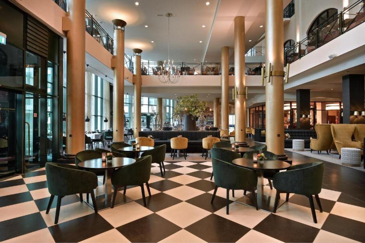 Van Der Valk Theaterhotel Алмело Екстериор снимка